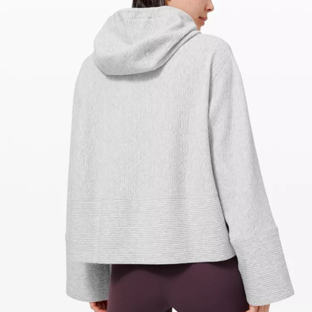 Lululemon Retreat Yourself Textured Cropped Hoodie Size L/XL